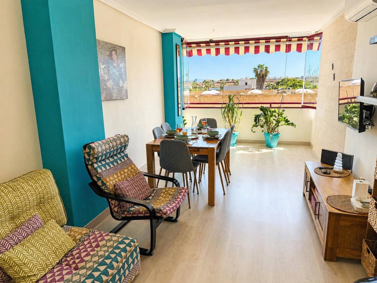Ganze Ferienwohnung, Ferienwohnung für 4 Personen mit Garten in El Barrio, Alicante