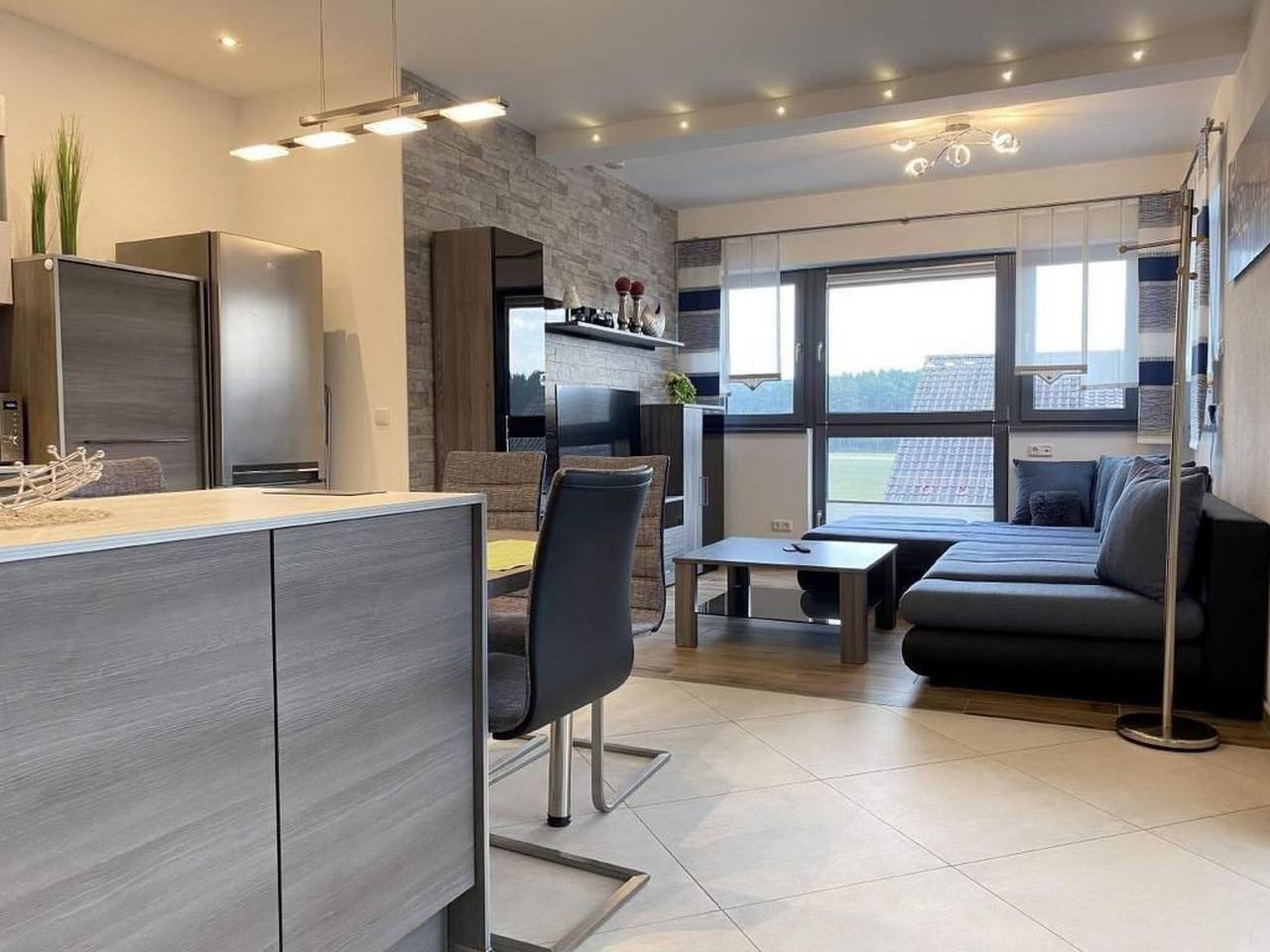 Ganze Wohnung, In Heselbach mit Grill, Whirlpool und Garten in Wackersdorf, Ostbayern