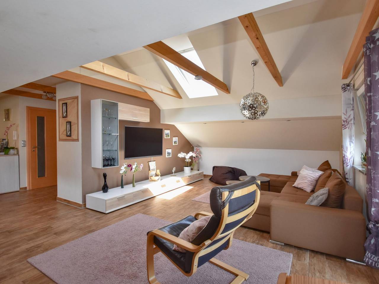 Ganze Wohnung, Helle Wohnung im Bayerischen Wald mit Balkon in Gleißenberg, Ostbayern
