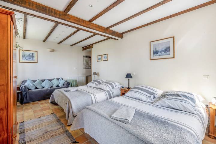 Chambre d’hôte pour 4 personnes, avec Jardin à Vienne (France)