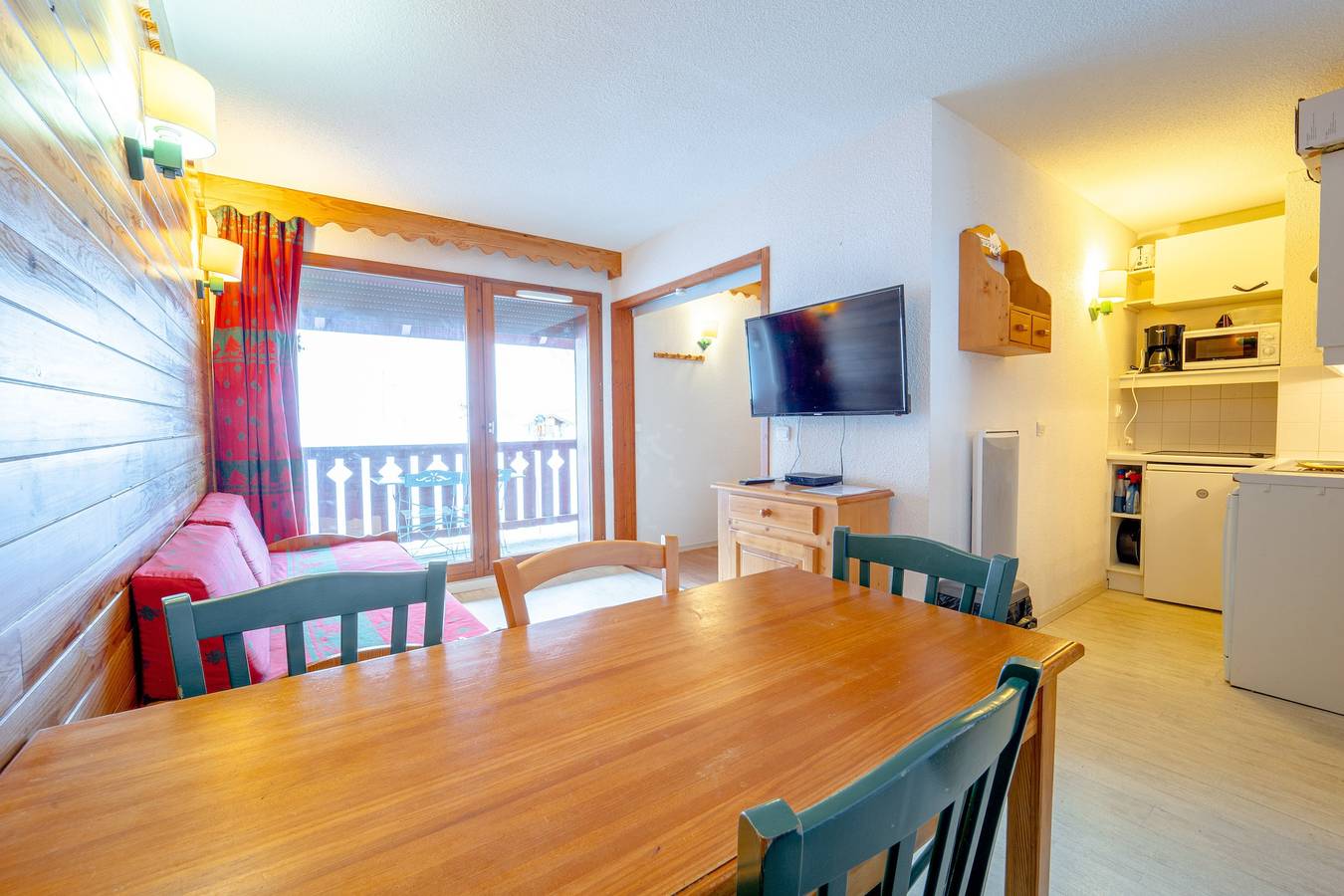Apartamento entero, Apartamento vacacional "Sfl 1 Couchages" con balcón, piscina compartida y Wi-Fi in Saint-François-Longchamp, Le Grand Domaine