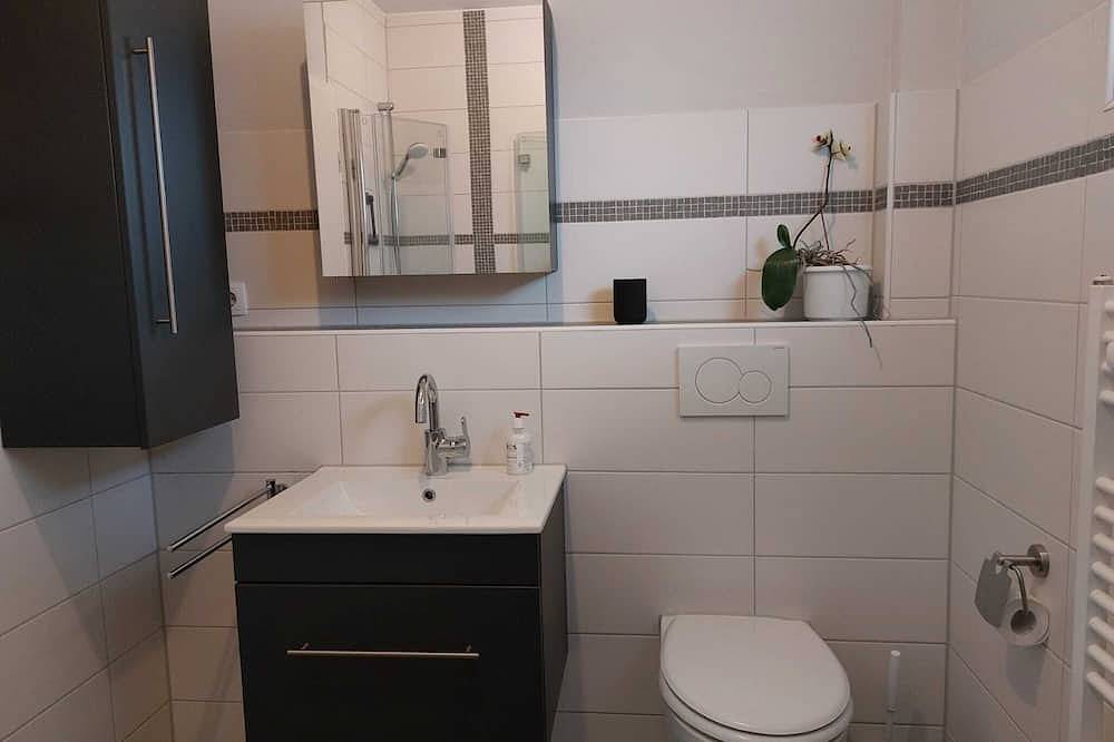 Ganze Wohnung, Moderne Ferienwohnung in Nordseenähe mit Terrasse und Garten in Schortens, Metropolregion Bremen-Oldenburg
