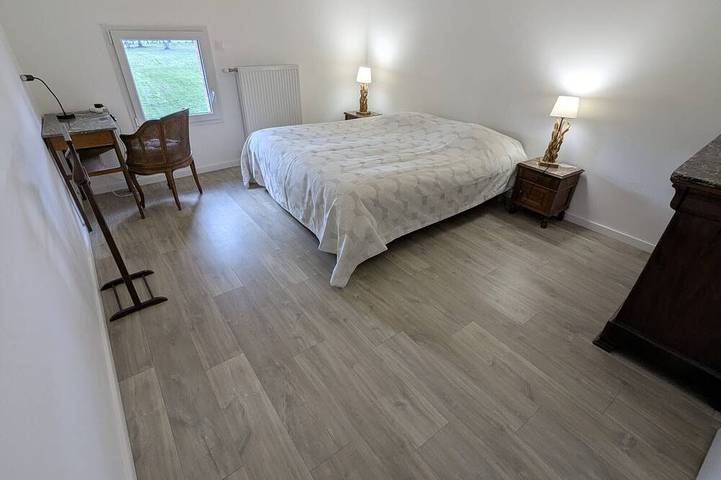 Location de vacances pour 12 personnes, avec jacuzzi ainsi que terrasse et jardin, animaux acceptés à Saint-Florent-le-Vieil - 3