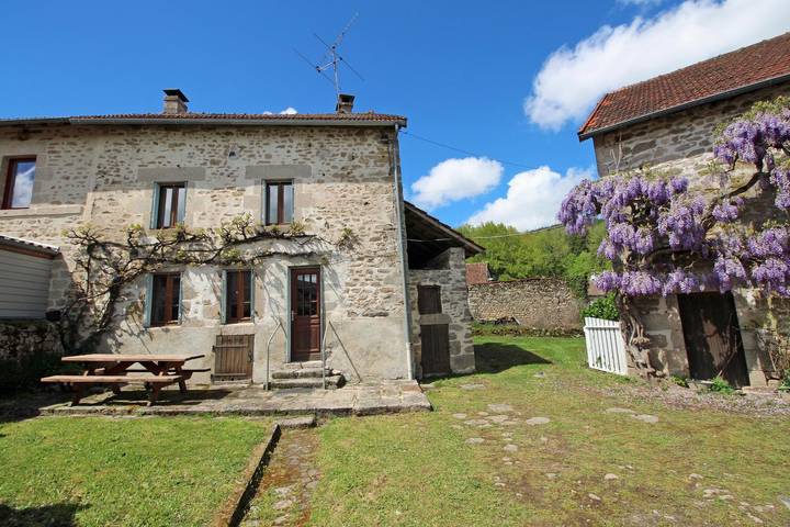 Gîte pour 5 personnes, avec Terrasse et Jardin
