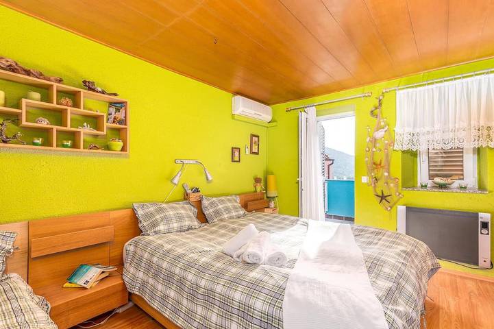 Ferienhaus für 6 Personen, mit Whirlpool und Terrasse, mit Haustier auf Cres - 2