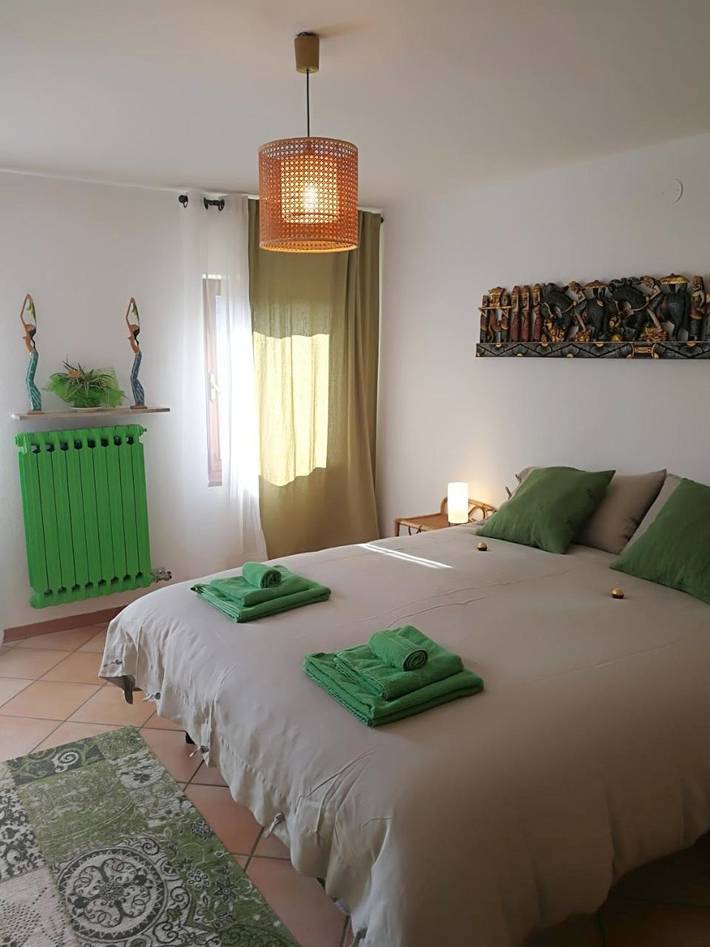 Location de vacances pour 3 personnes, avec jardin et piscine à Colognola ai Colli