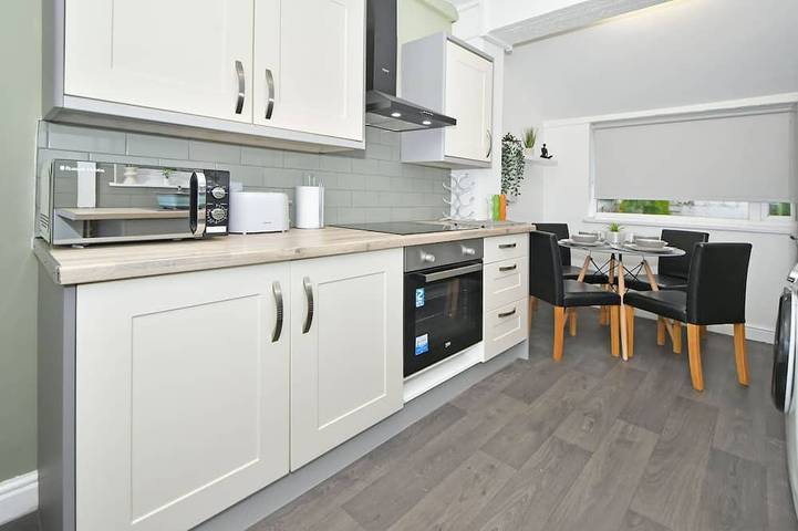 Apartment for 6 people, with garden in Crewe