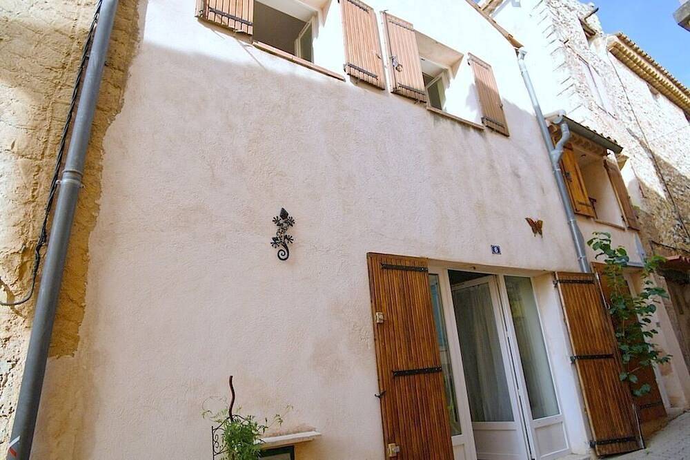 Maison de Village Complètement Rénovée, au Calme. Parking à 50m in Baudinard-sur-Verdon, Brignoles region