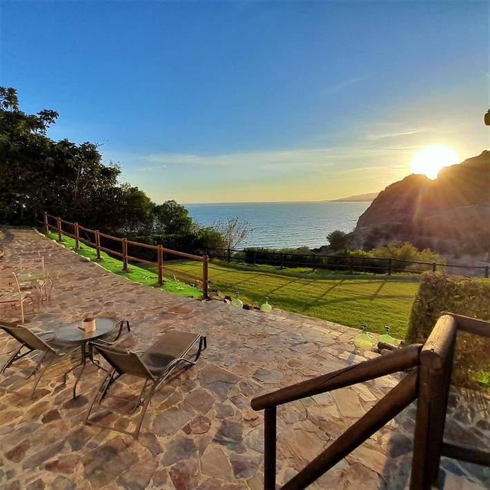 Casa rural para 2 personas, con vistas y jardín en Nerja