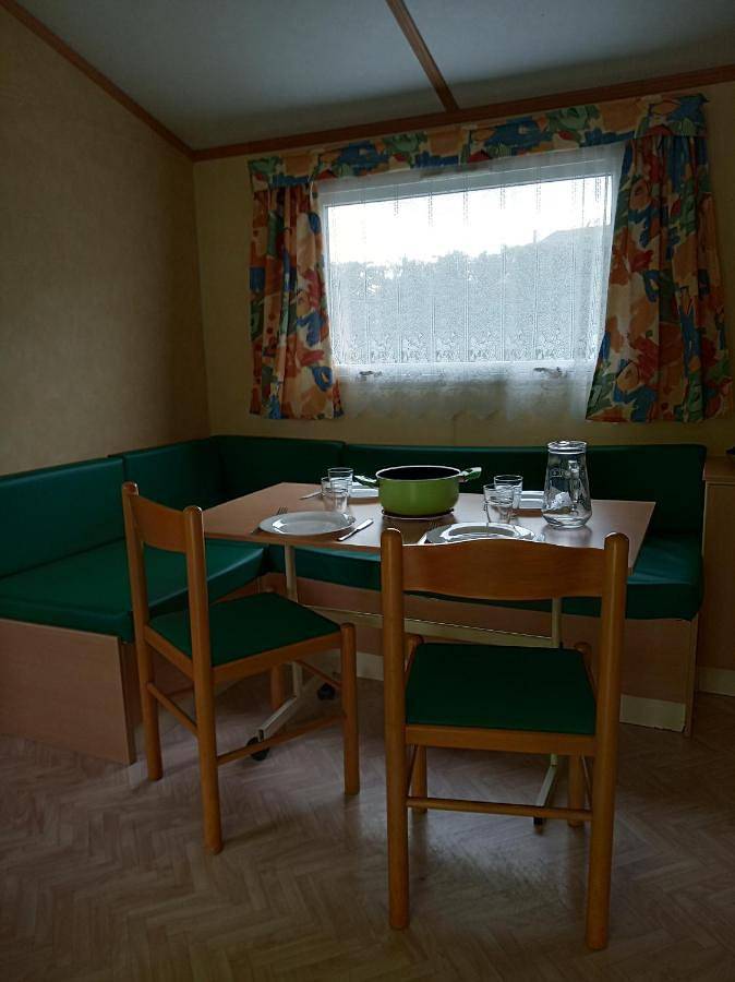 Camping Les Rives du Céou in Saint-Chamarand, Quercy