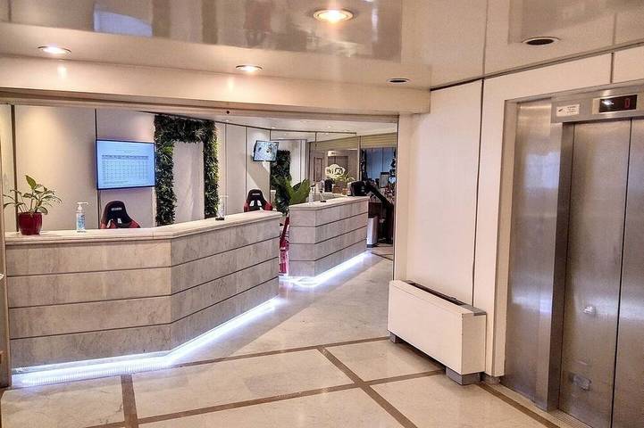 Ganze Wohnung, Studio-525-Ensuite mit Bad-Meerblick in Juan-les-Pins, Antibes