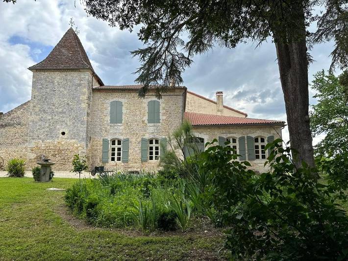 Maison d’hôte pour 2 personnes, avec jardin ainsi que piscine et terrasse