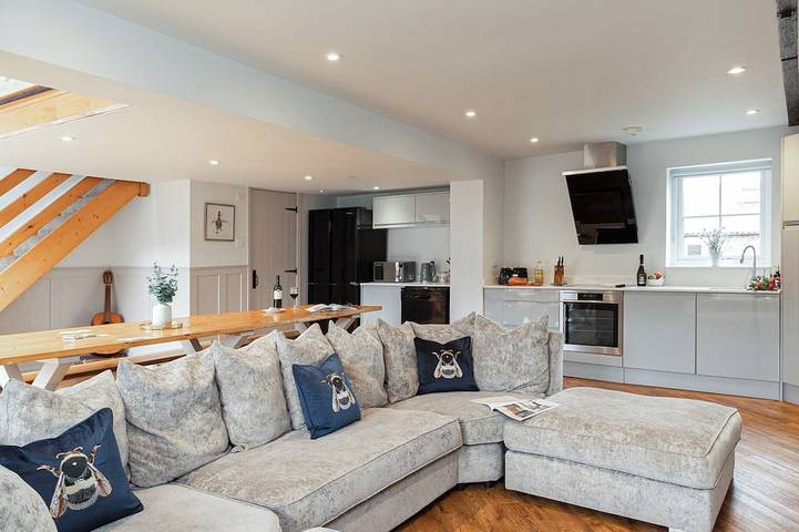 Cottage for 14 people, with hot tub and garden in North Yorkshire
