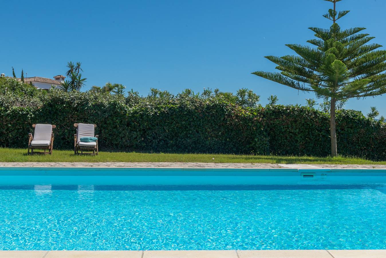 Villa Lino avec vue sur la montagne, piscine, jardin et Wi-Fi in Benalup-Casas Viejas, Costa de la Luz