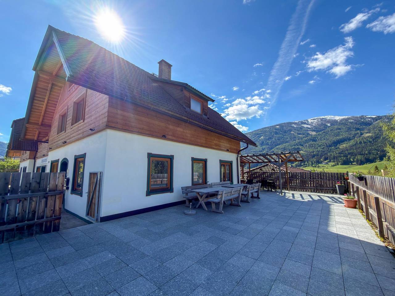 Ganze Wohnung, Alpen-Apartment mit Wintergarten und Bergblick in Sankt Michael im Lungau, Bundesland Salzburg
