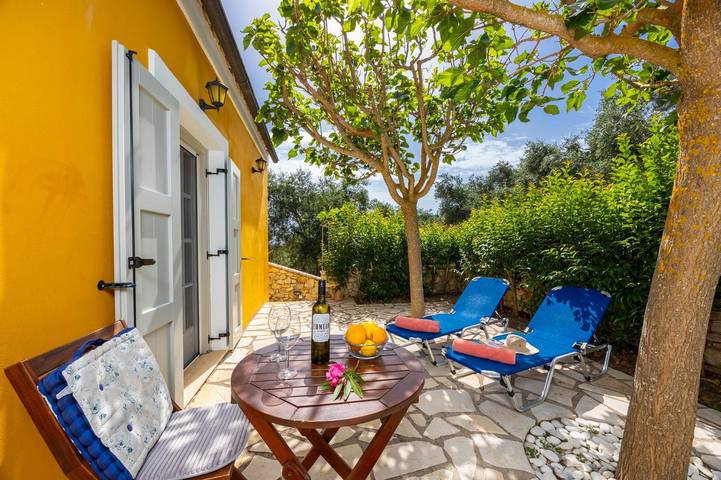 Gîte pour 2 personnes, avec jardin et terrasse dans Paxos - 4