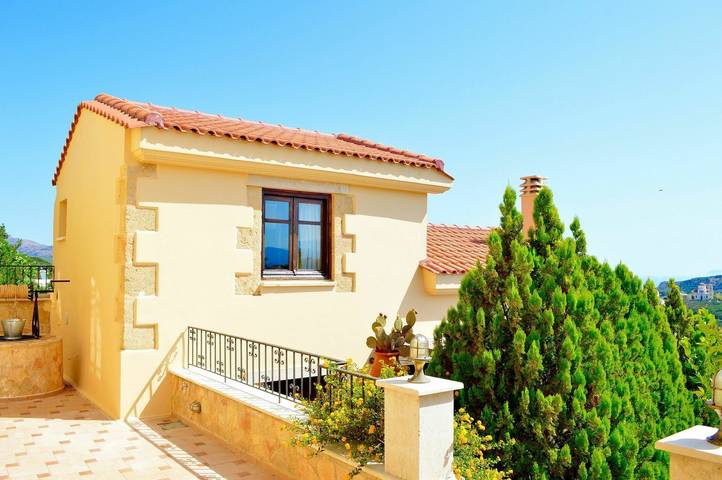 Villa für 4 Personen, mit Balkon und Terrasse sowie Pool in Chania und Umgebung - 2