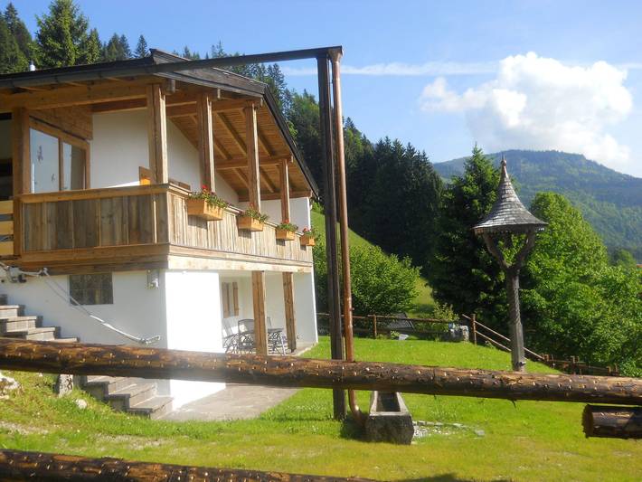 Chalet für 4 Personen, mit Balkon und Garten