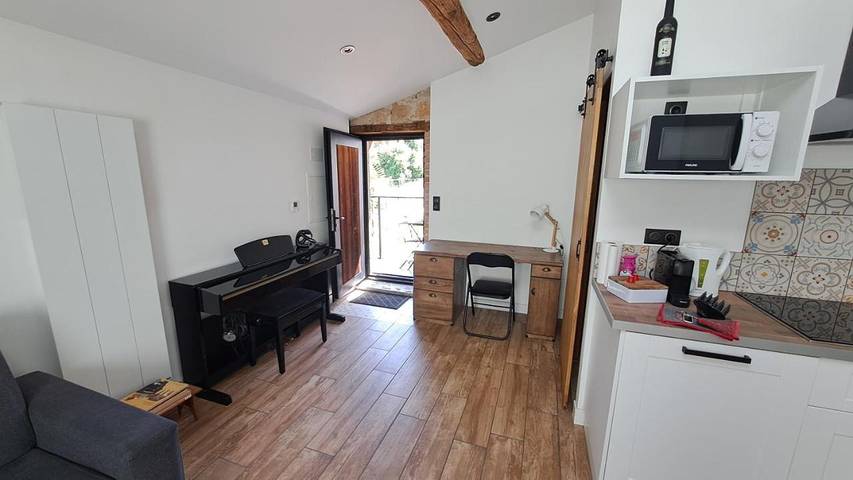 Gîte pour 2 personnes, avec balcon et vue à Reyrieux - 3