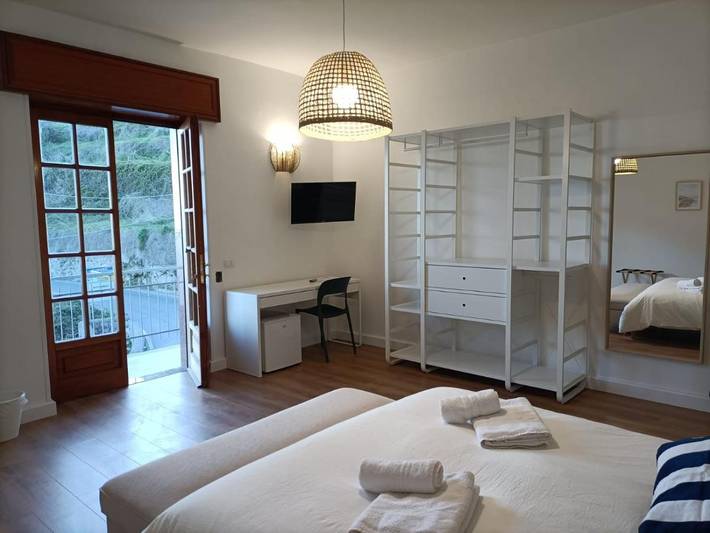 Maison d’hôte pour 3 personnes, avec Balcon ainsi que Terrasse et Vue à Furore - 2