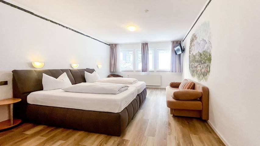 Appartement voor 3 personen, with sauna and uitzicht as well as tuin in Winterberg