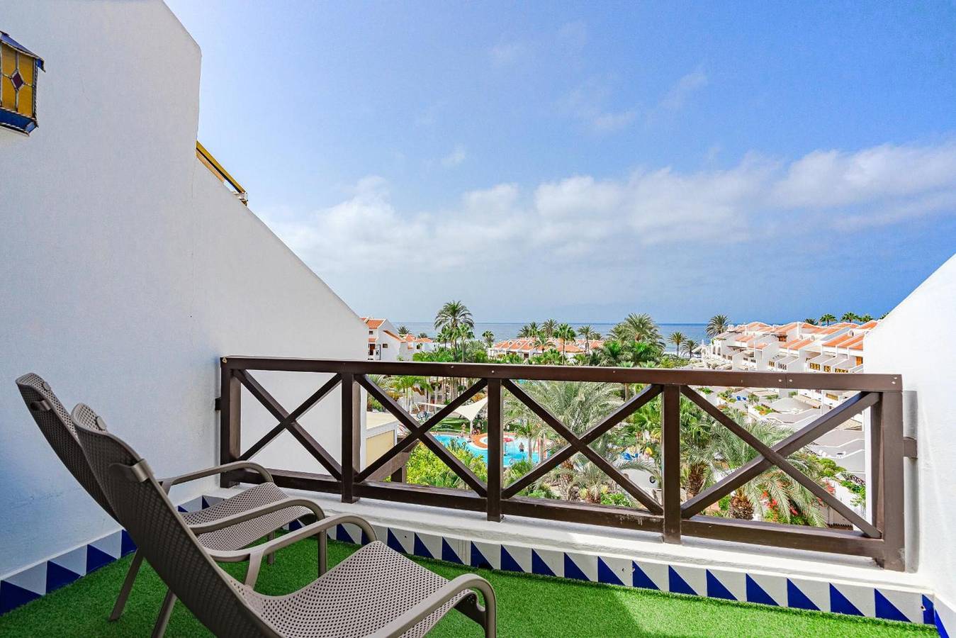 Apartamento inteiro, Apartamento de Férias '1bed Duplex Las Americas' com Vista Mar, Piscina Partilhada e Wi-Fi in Playa de las Américas, Arona
