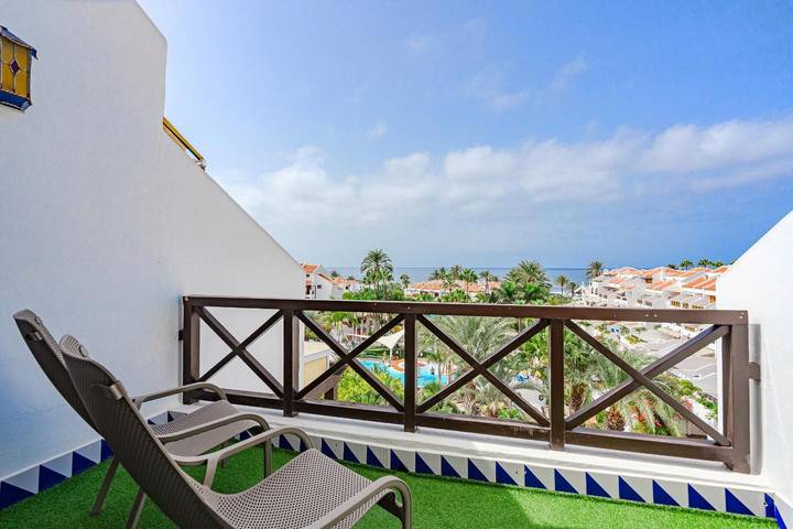 Holiday rental for 4 people, with Balcony and Hot tub as well as Garden and Children pool