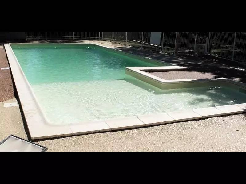 Bungalow Isabelle (sin instalaciones sanitarias) 4 personas in Recoules-Prévinquières, Parc naturel régional des Grands Causses