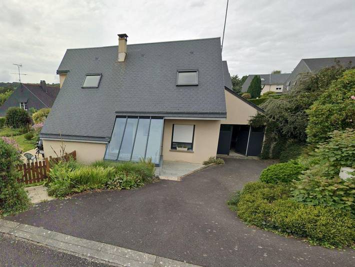 Gîte pour 8 personnes, avec jardin à Le Neufbourg