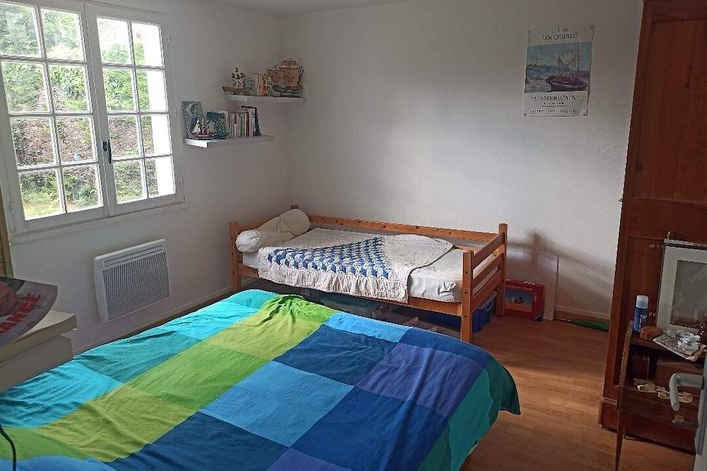 Maison Avec vue sur Mer, Proche de la Plage. Animaux de Compagnie Acceptés in Locquirec, Ceinture Dorée