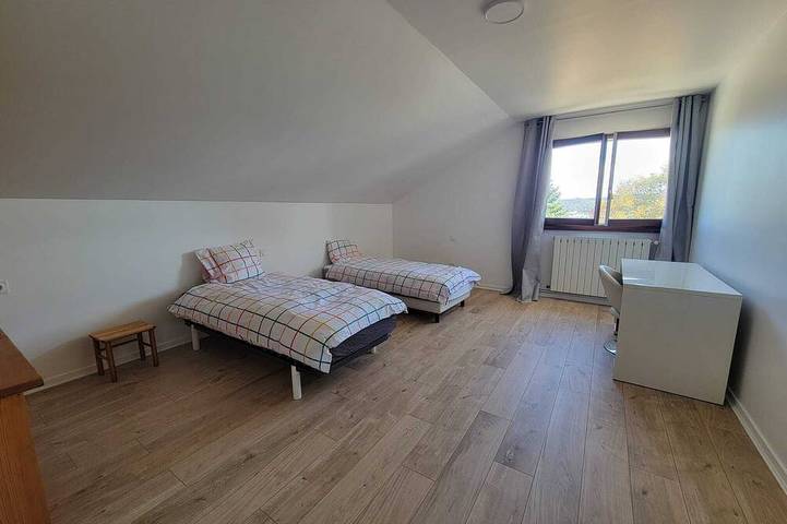 Exceptional Villa with Pool and Spa for up to 14 People in Montrapon-Monboucons, Besançon