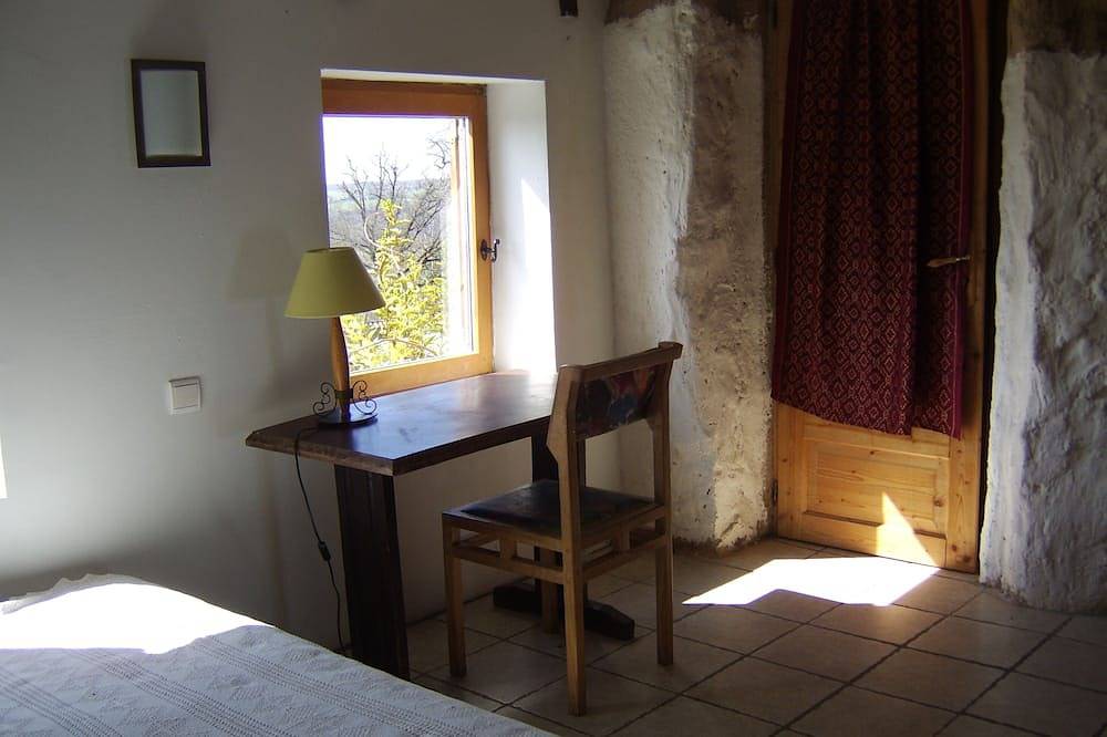 Casa rural \"La Bouyerie\" en un entorno precioso, en el campo, vista impresionante in Najac, Macizo Central