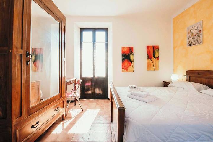 Appartamento intero, La casa di Solcio - Lakeside L&B in Lesa, Lago Maggiore (Piemonte)