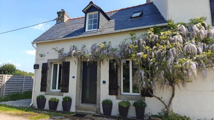 Location de vacances pour 4 personnes, avec Terrasse ainsi que Jardin et Vue à Châteauneuf-du-Faou - 4