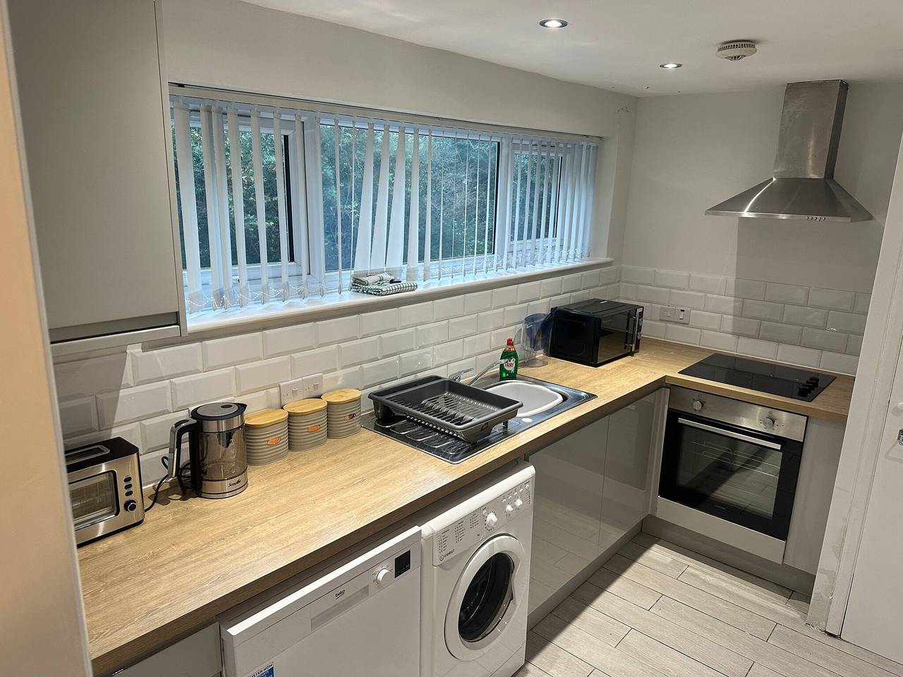 Entire apartment, Willow House Sleeps 4 Family Travel Seaside Stay in Sandgate, Kent