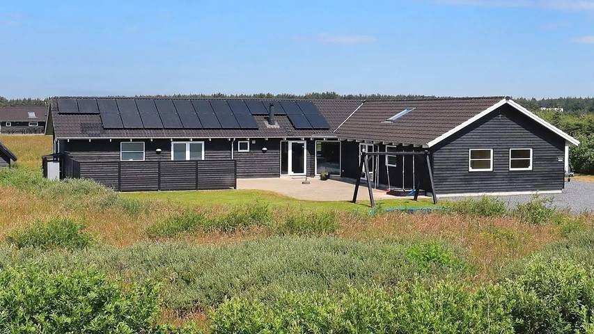 Ferienhaus für 17 Personen, mit Whirlpool und Terrasse sowie Pool und Sauna