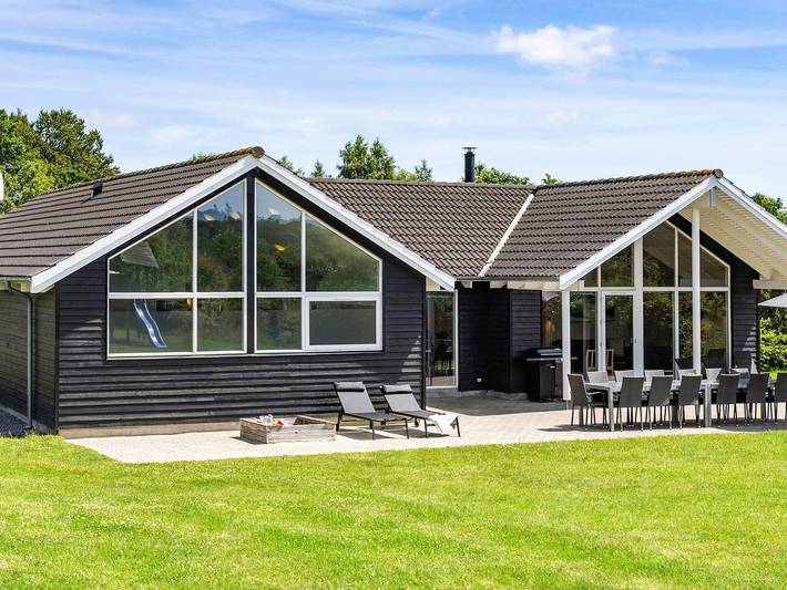Ferienhaus für 16 Personen, mit Terrasse und Pool sowie Sauna in Tisvilde - 4
