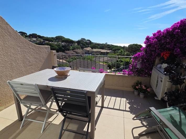 Gîte pour 6 personnes, avec Terrasse et Piscine dans Plage De La Croisette Sainte Maxime