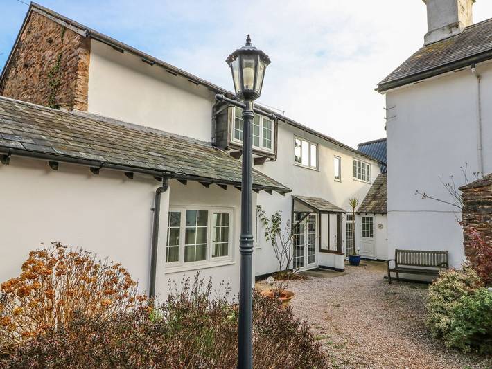 Cottage for 4 people, with garden and pool in Devon