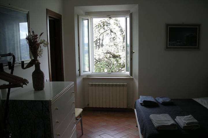 Entire apartment, Angela's House on the Ancient Walls of Todi for 2/4 people in Todi, Perugia Province