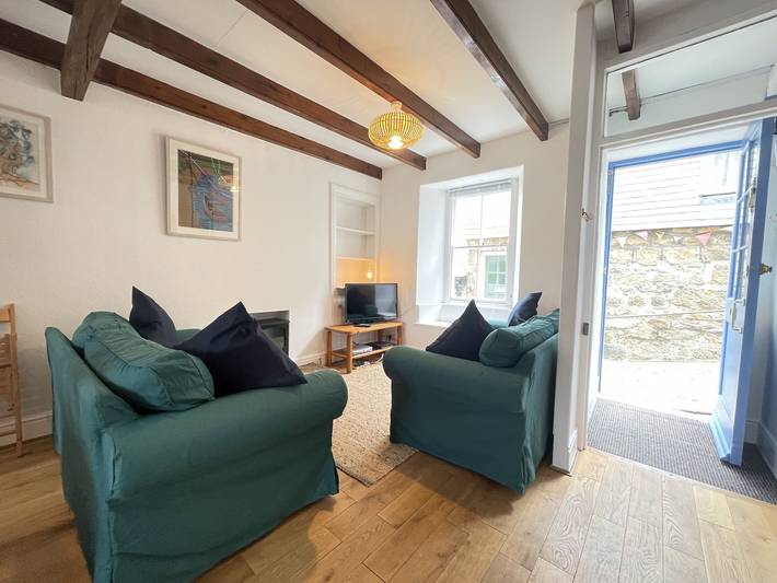Log cabin for 6 people in St. Ives