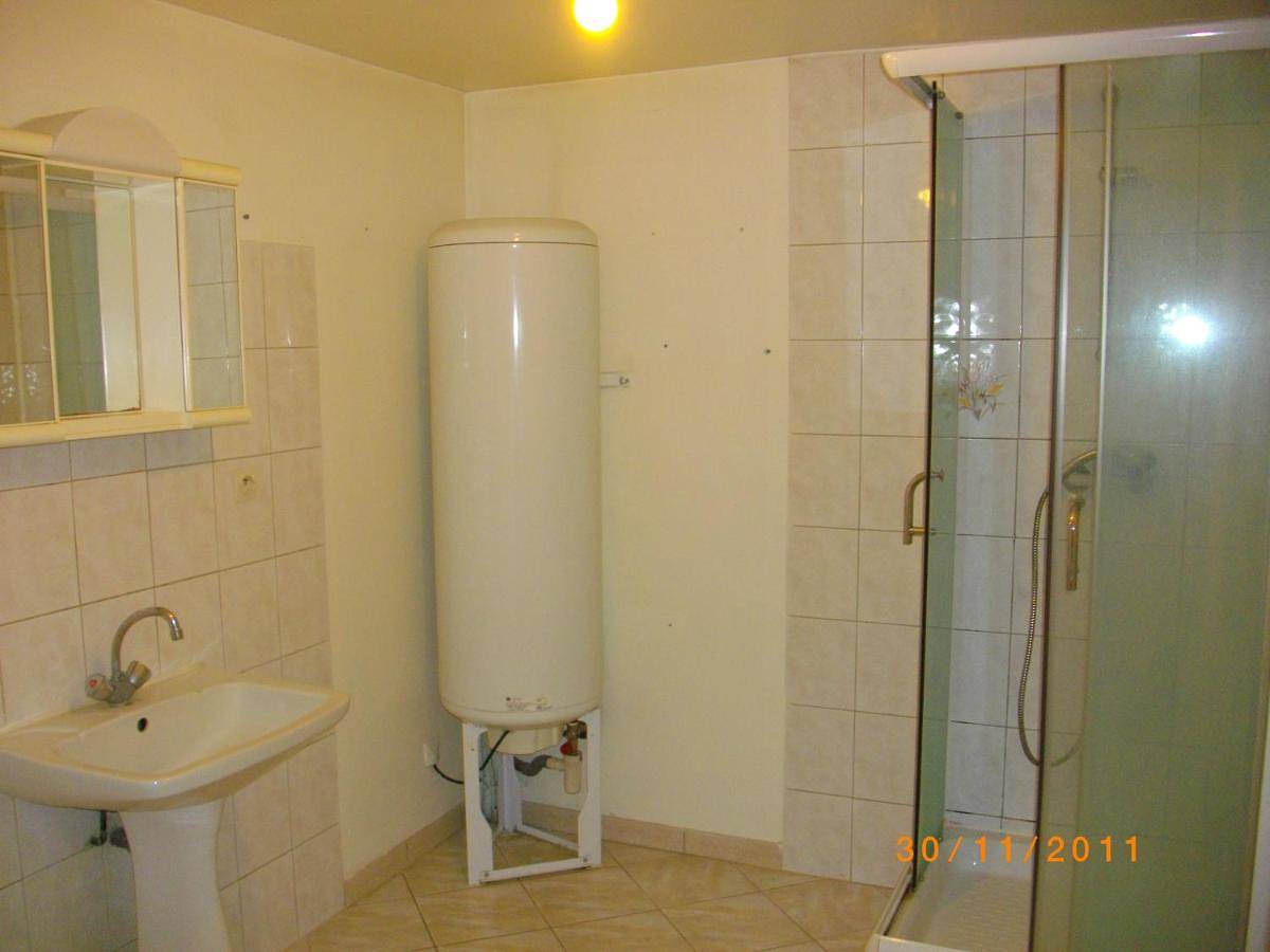 Appartement entier, T3 spacieux proche gare Montargis Wifi linges fournis in Châlette-sur-Loing, Région de Montargis