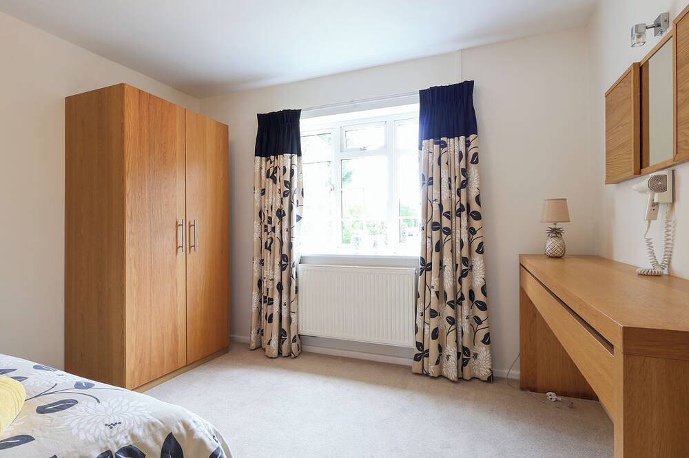2 bedroom accommodation in Evesham in Evesham, Worcestershire