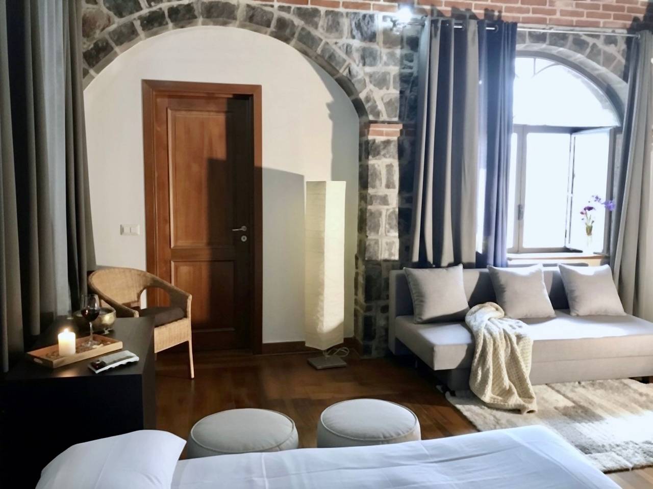 Entire holiday apartment, Cozy Apartment with Parking, Pool & Fireplace - 700m to Milo in Milo, Mount Etna