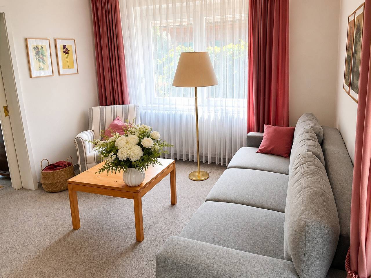 Ferienhaus Oesterle - Idyllisches Schwarzwaldhaus am Bach mit Terrasse & Balkon in Schönmünzach, Baiersbronn