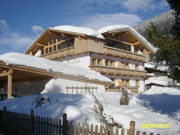 Ferienwohnung für 13 Personen, mit Balkon und Sauna sowie Garten in Sillian