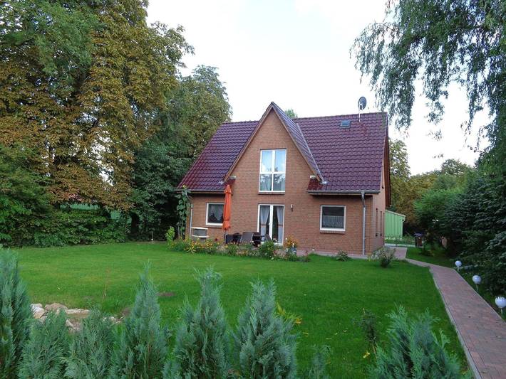 Ferienwohnung für 4 Personen, mit Terrasse und Garten in Groß Mohrdorf - 2