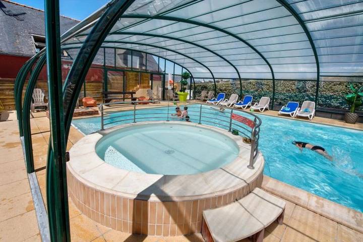 Gîte pour 6 personnes, avec bassin pour enfant dans Plage de Lestrevet - 2