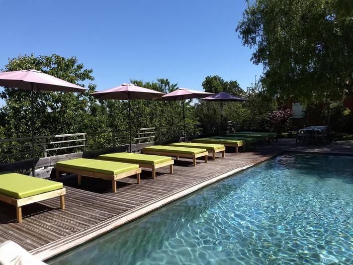 Chambre d’hôte pour 2 personnes, avec Terrasse et Jardin ainsi que Piscine et Vue