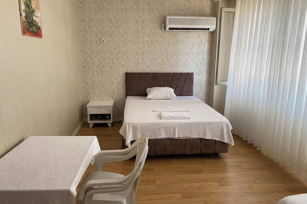 Hotel-Style Rooms in City Center – Comfortable Stay for Business or Leisure in Antalya, Antalya Province